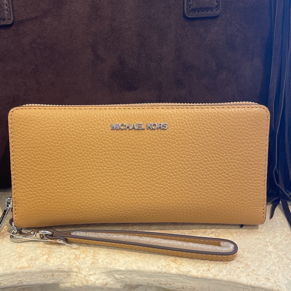 MICHAEL KORS Lg Pebbled Leather Continental Wallet Wristlet Phone Holder 
Peanut - Picture 8 of 16
